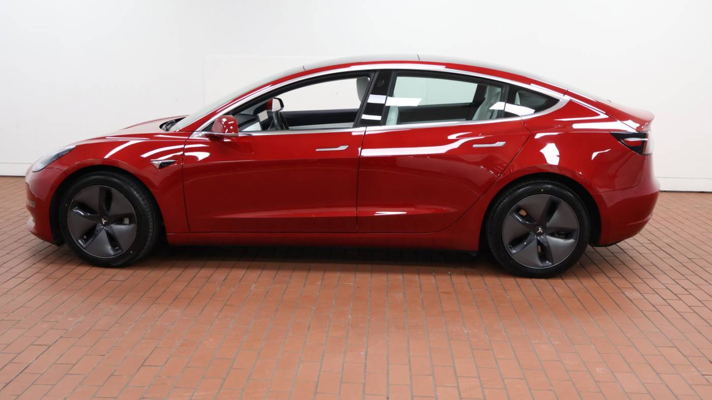 2018 Tesla Model 3 5YJ3E1EB0JF085875