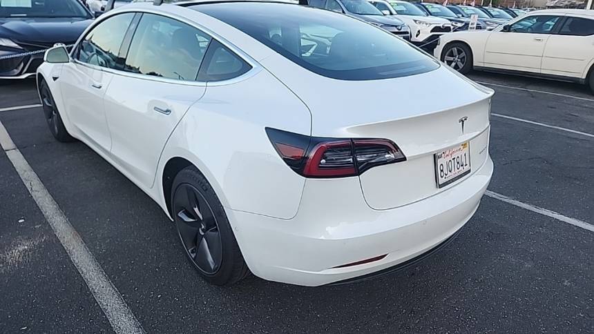 2019 Tesla Model 3 5YJ3E1EB3KF199709