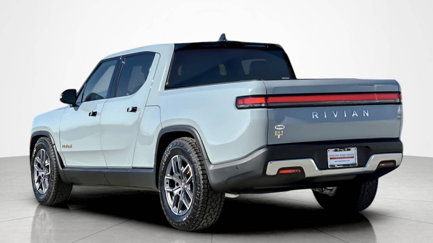 2024 Rivian R1T 7FCTGAAA9RN033823