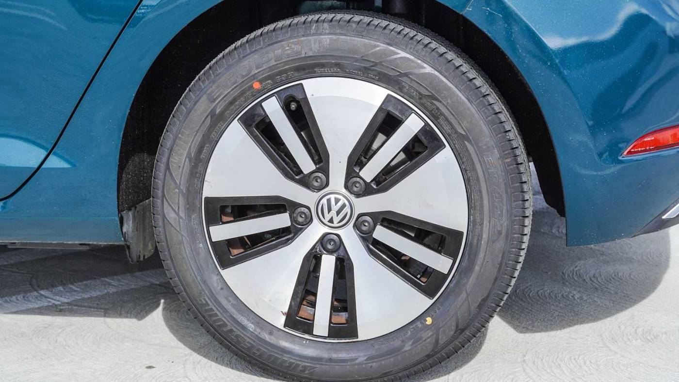 2017 Volkswagen e-Golf WVWKR7AU9HW953775