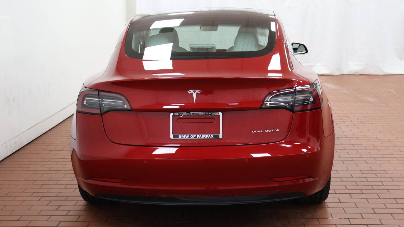 2018 Tesla Model 3 5YJ3E1EB0JF085875