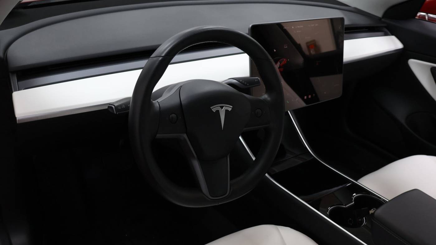 2018 Tesla Model 3 5YJ3E1EB0JF085875