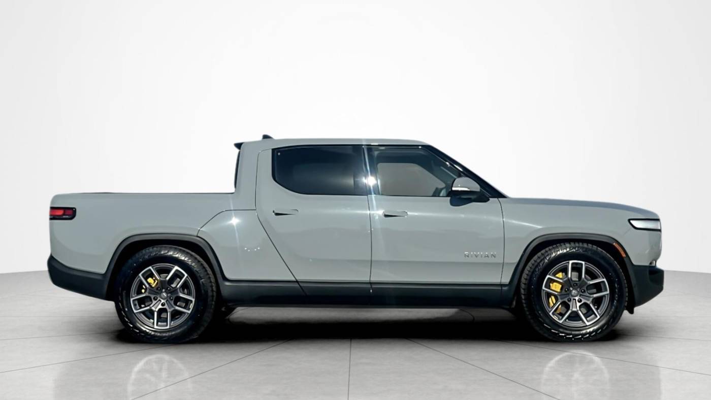 2024 Rivian R1T 7FCTGAAA9RN033823