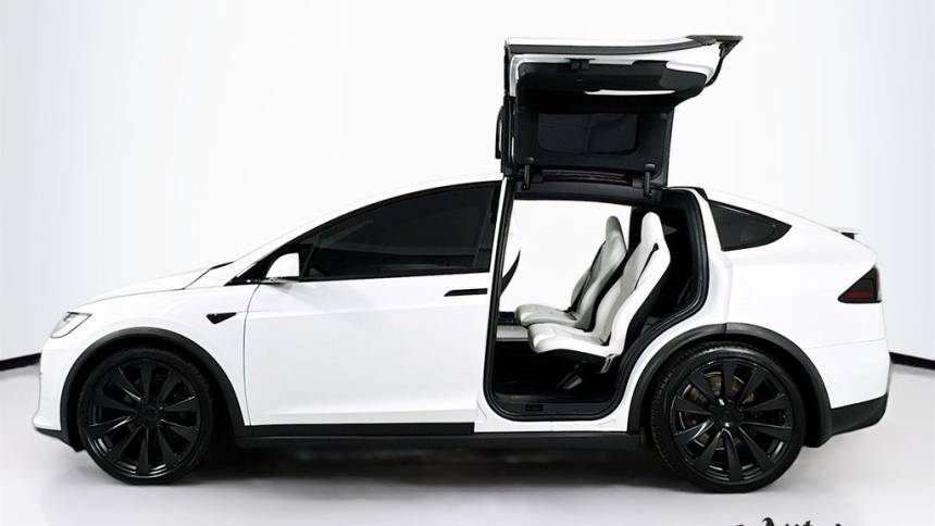 2023 Tesla Model X 7SAXCBE50PF366951