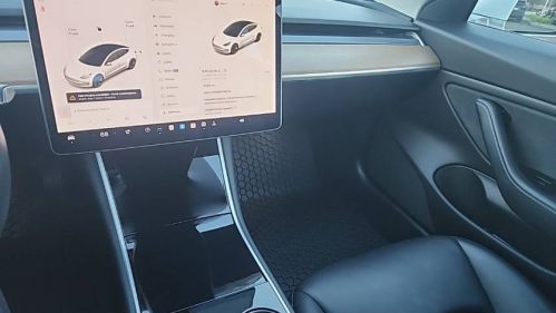 2019 Tesla Model 3 5YJ3E1EB3KF199709