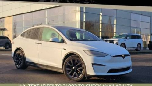 2022 Tesla Model X 7SAXCBE60NF332336