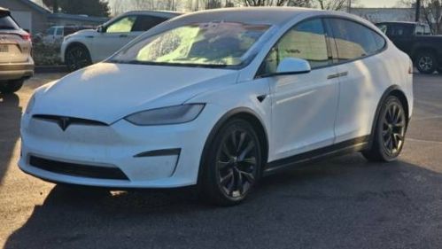 2022 Tesla Model X 7SAXCBE60NF332336