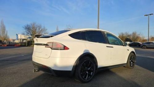 2022 Tesla Model X 7SAXCBE60NF332336