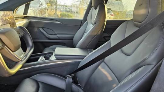 2022 Tesla Model X 7SAXCBE60NF332336