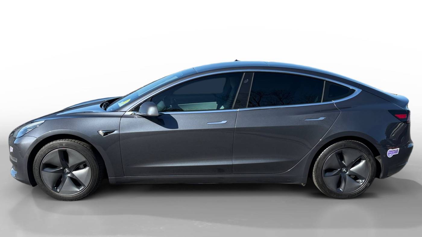 2019 Tesla Model 3 5YJ3E1EB9KF195311