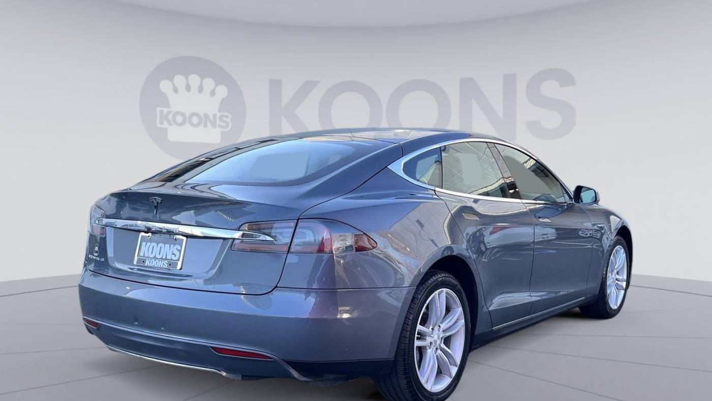 2013 Tesla Model S 5YJSA1CG2DFP03966