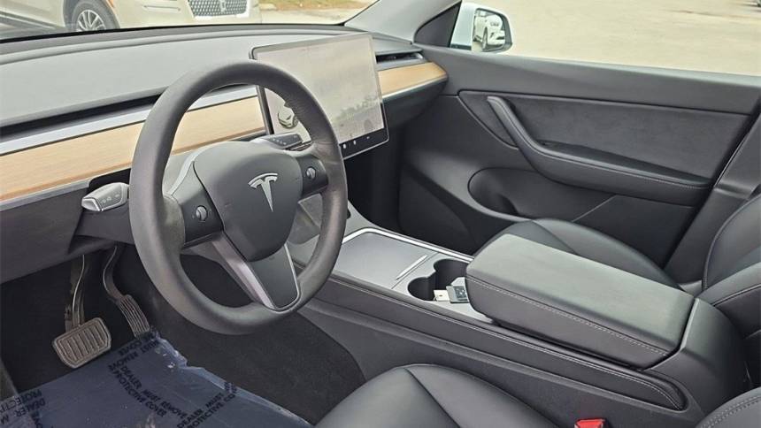 2021 Tesla Model Y 5YJYGDEE8MF254041