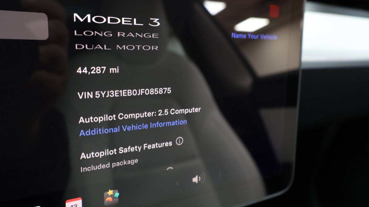 2018 Tesla Model 3 5YJ3E1EB0JF085875