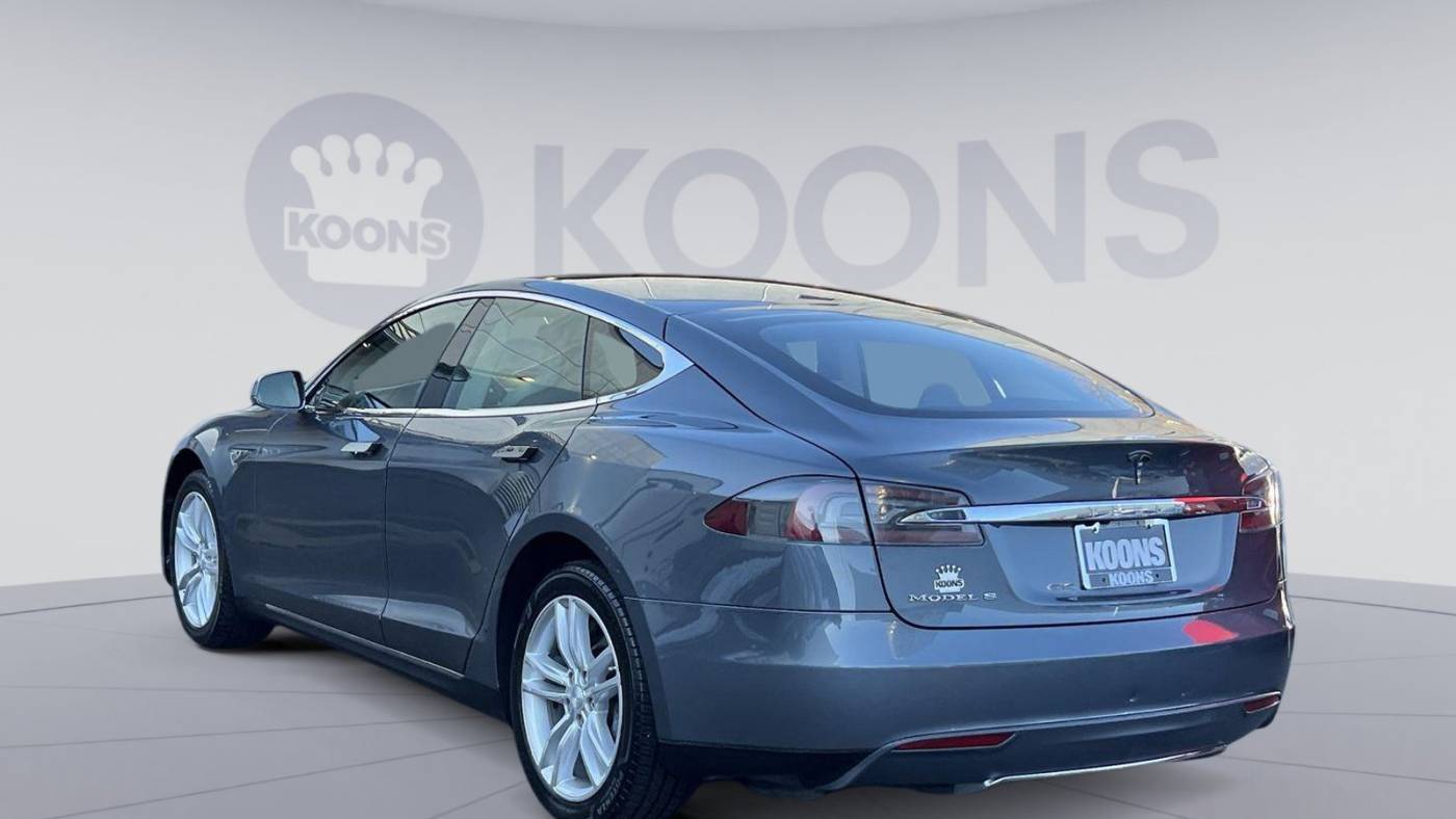 2013 Tesla Model S 5YJSA1CG2DFP03966