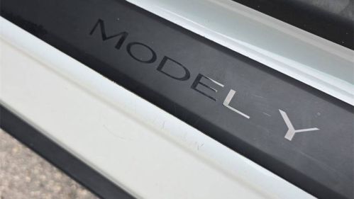 2021 Tesla Model Y 5YJYGDEE8MF254041