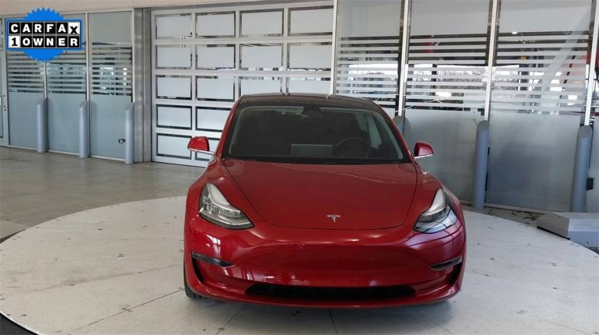 2018 Tesla Model 3 5YJ3E1EB8JF083601