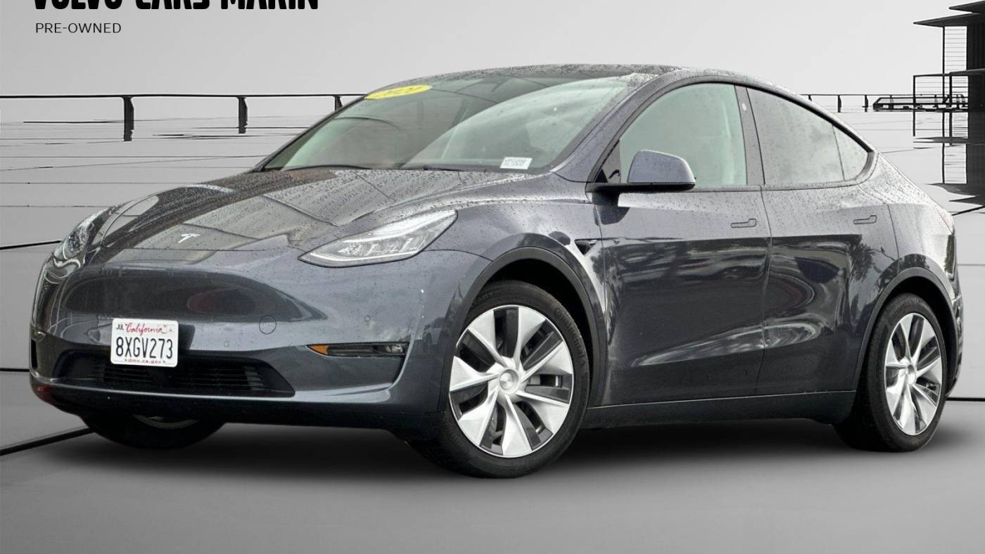 2021 Tesla Model Y 5YJYGDEE4MF217102