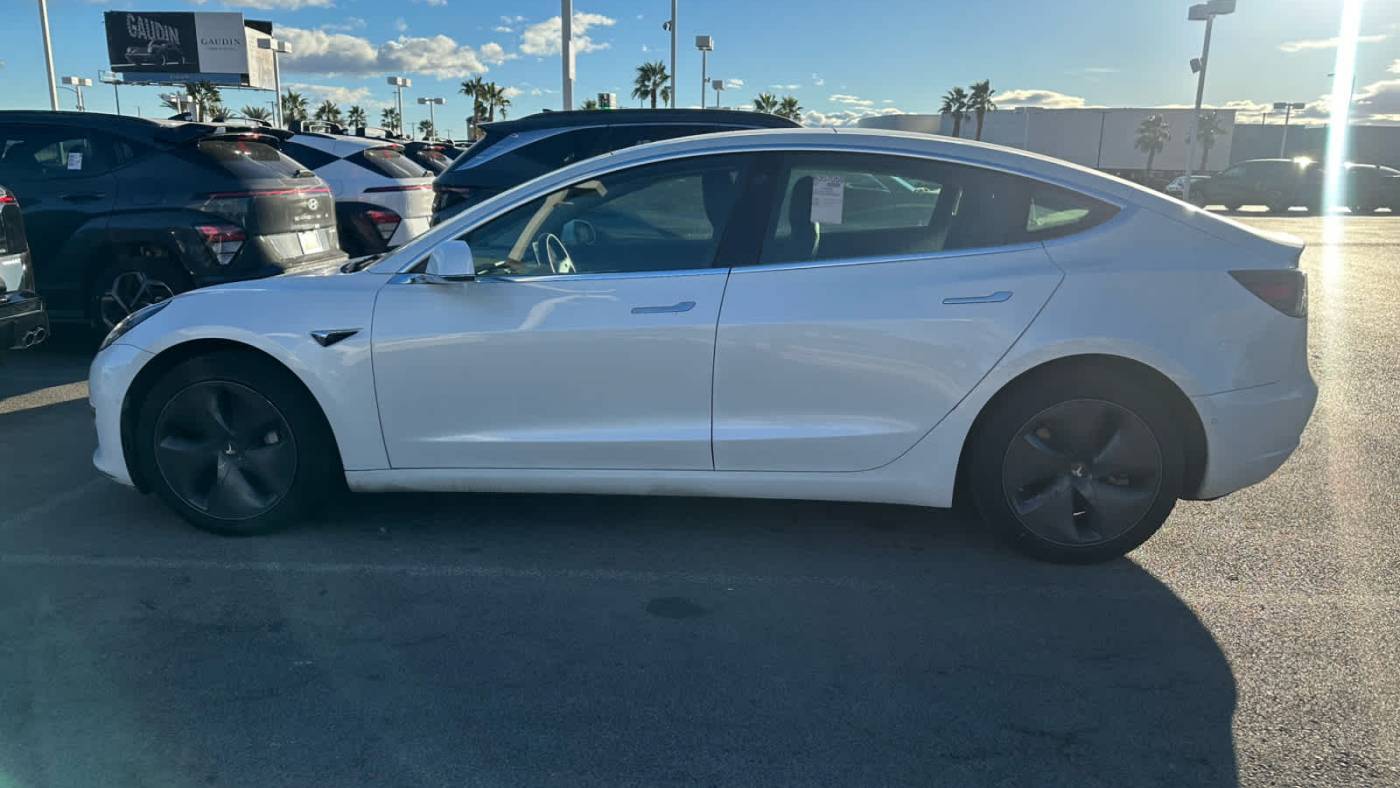 2019 Tesla Model 3 5YJ3E1EA9KF299921