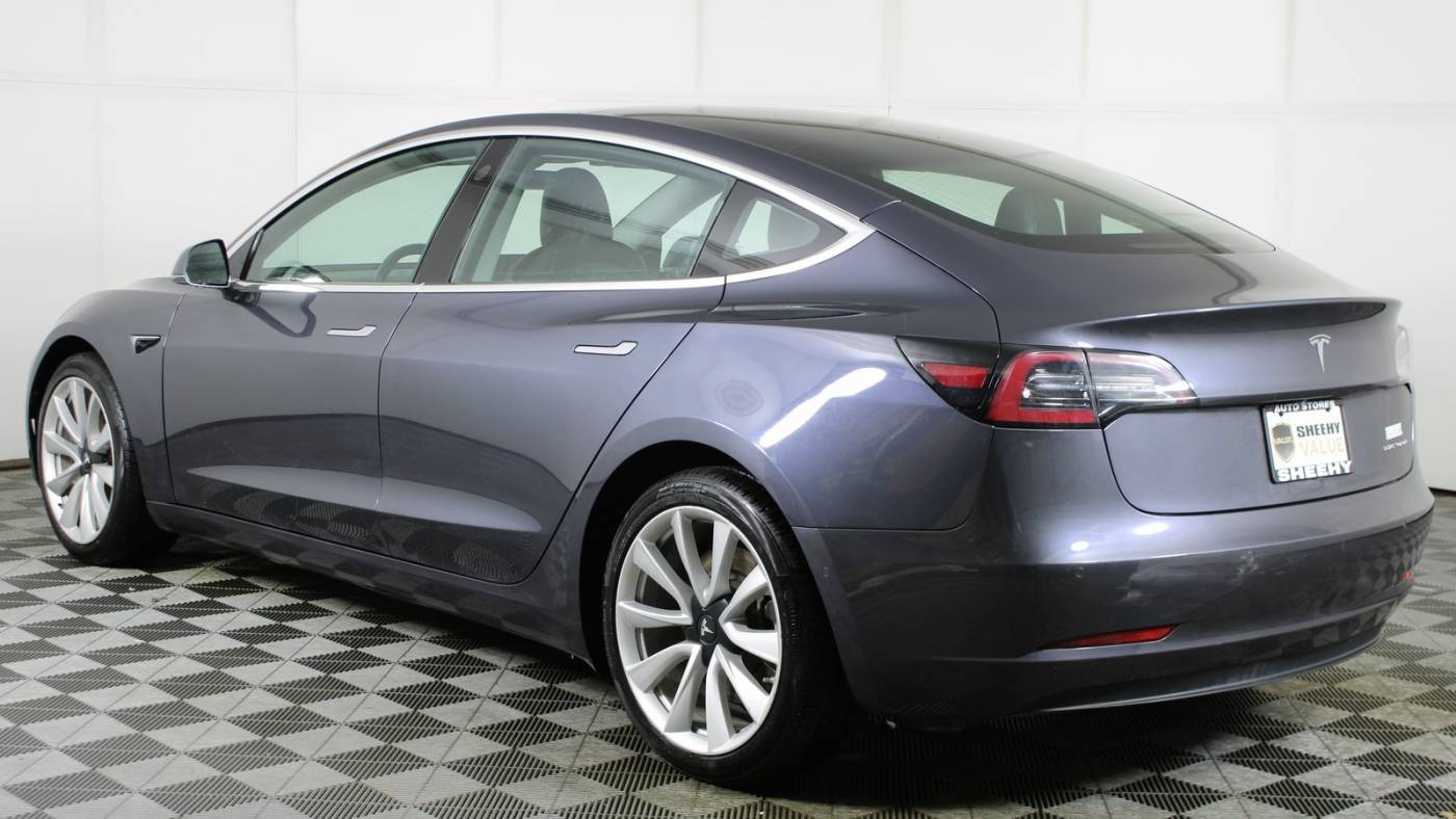 2018 Tesla Model 3 5YJ3E1EBXJF132846