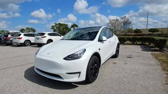 2021 Tesla Model Y 5YJYGDEE1MF075128