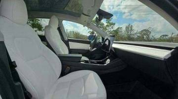 2021 Tesla Model Y 5YJYGDEE1MF075128