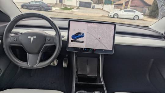 2018 Tesla Model 3 5YJ3E1EBXJF074088