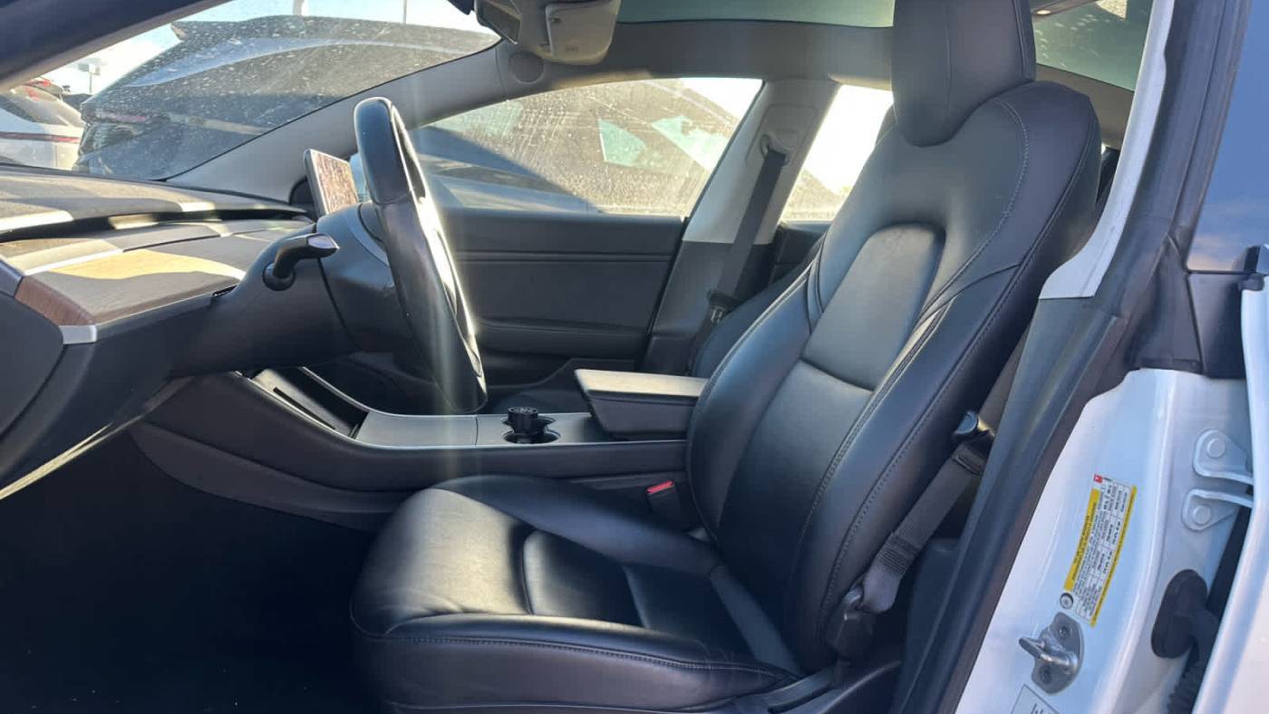 2019 Tesla Model 3 5YJ3E1EA9KF299921