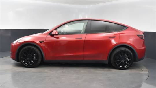 2021 Tesla Model Y 5YJYGDEE1MF195592