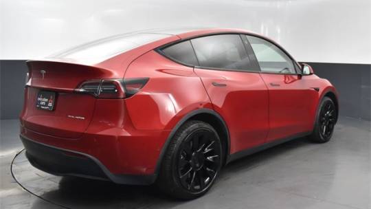 2021 Tesla Model Y 5YJYGDEE1MF195592