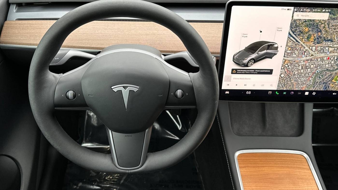 2021 Tesla Model Y 5YJYGDEE4MF217102