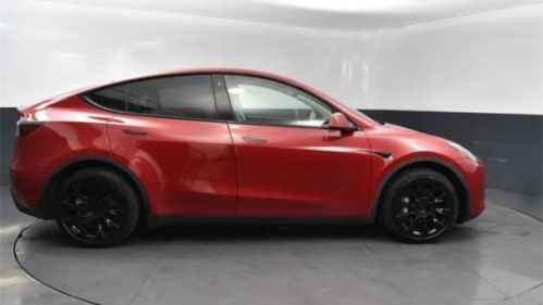 2021 Tesla Model Y 5YJYGDEE1MF195592