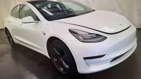 2019 Tesla Model 3 5YJ3E1EB2KF199636