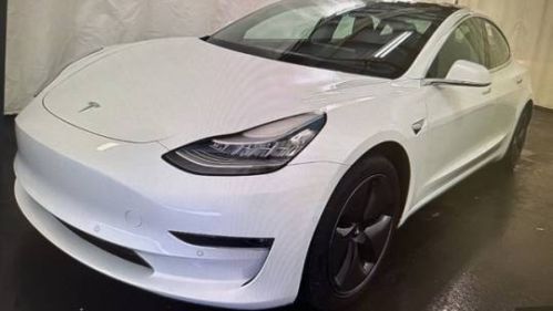 2019 Tesla Model 3 5YJ3E1EB2KF199636