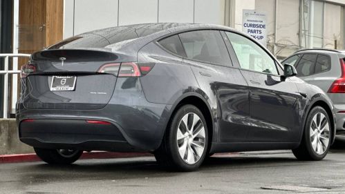 2021 Tesla Model Y 5YJYGDEE4MF217102