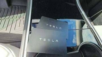 2021 Tesla Model Y 5YJYGDEE1MF075128