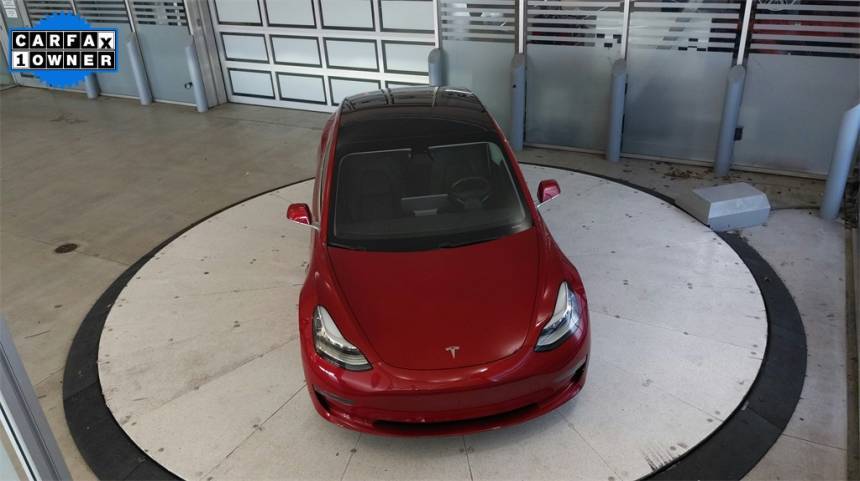 2018 Tesla Model 3 5YJ3E1EB8JF083601