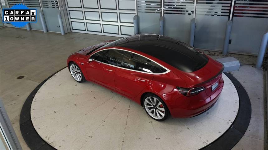 2018 Tesla Model 3 5YJ3E1EB8JF083601