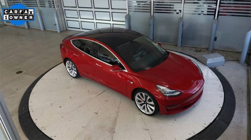 2018 Tesla Model 3 5YJ3E1EB8JF083601