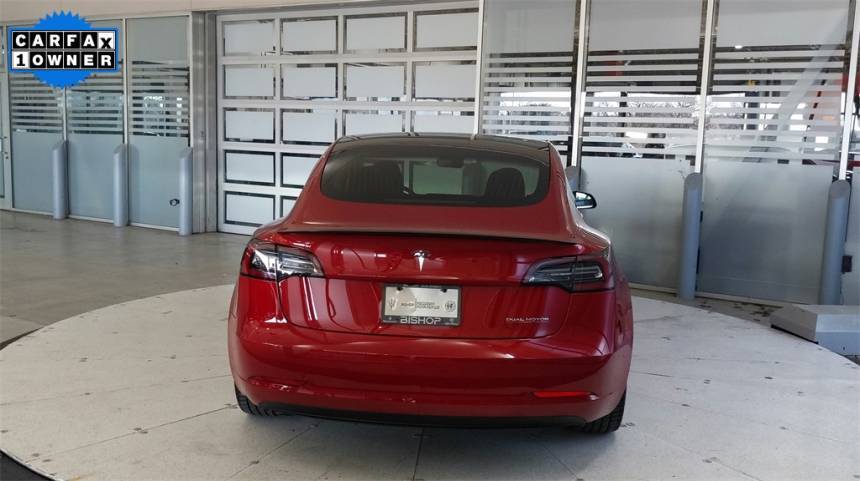 2018 Tesla Model 3 5YJ3E1EB8JF083601