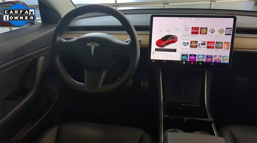 2018 Tesla Model 3 5YJ3E1EB8JF083601