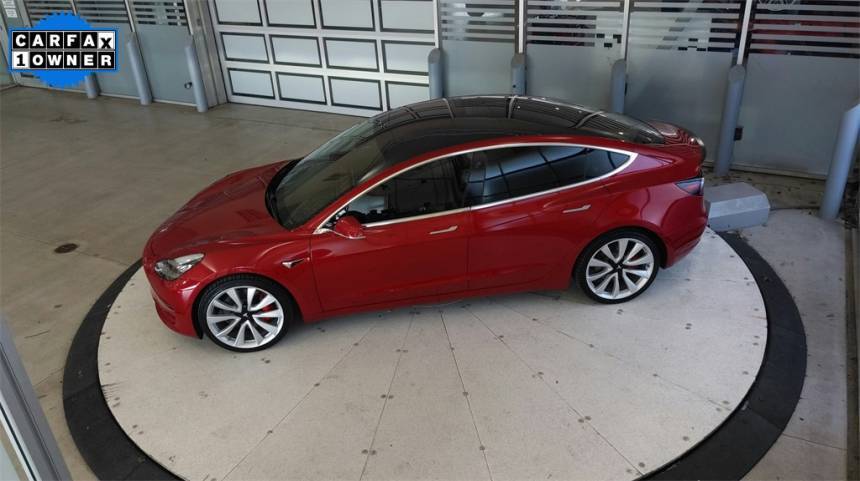 2018 Tesla Model 3 5YJ3E1EB8JF083601