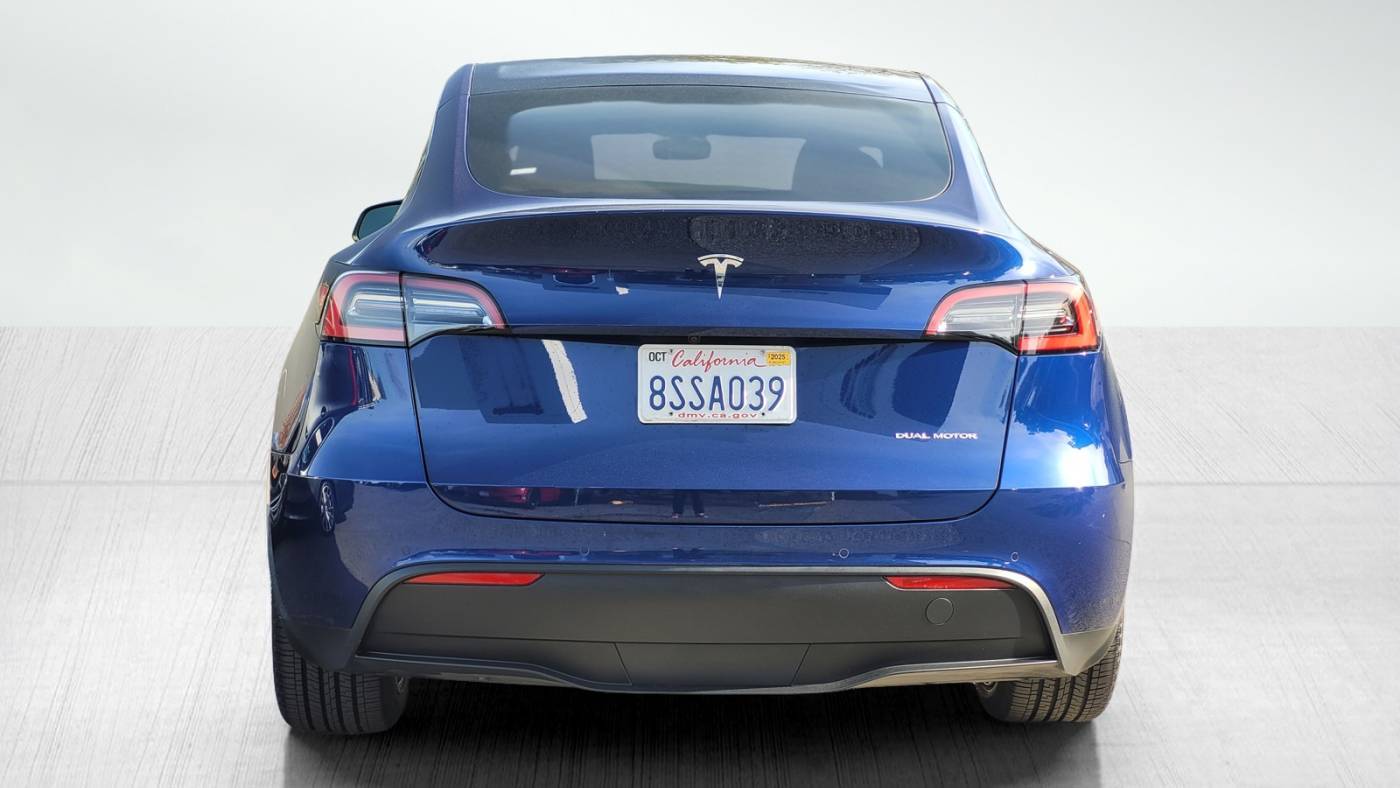 2020 Tesla Model Y 5YJYGDEE7LF054184