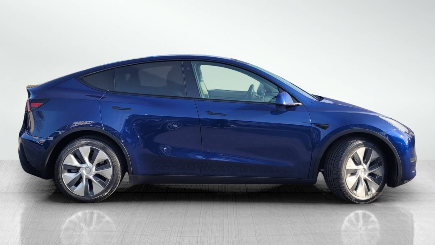 2020 Tesla Model Y 5YJYGDEE7LF054184