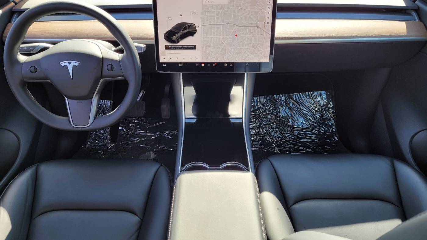 2021 Tesla Model Y 5YJYGDEE0MF070390