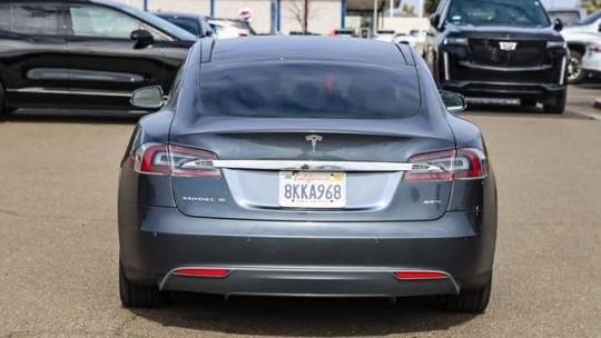 2016 Tesla Model S 5YJSA1E24GF122863