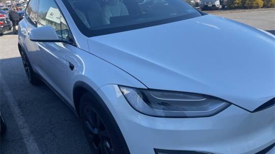 2022 Tesla Model X 7SAXCAE5XNF364048