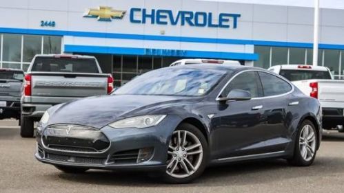 2016 Tesla Model S 5YJSA1E24GF122863