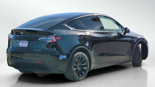 2021 Tesla Model Y 5YJYGDEE0MF070390