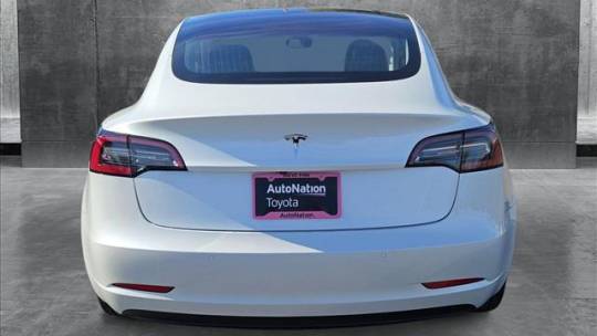 2018 Tesla Model 3 5YJ3E1EA1JF126585