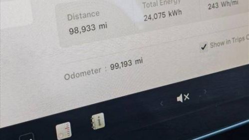 2018 Tesla Model 3 5YJ3E1EA1JF126585